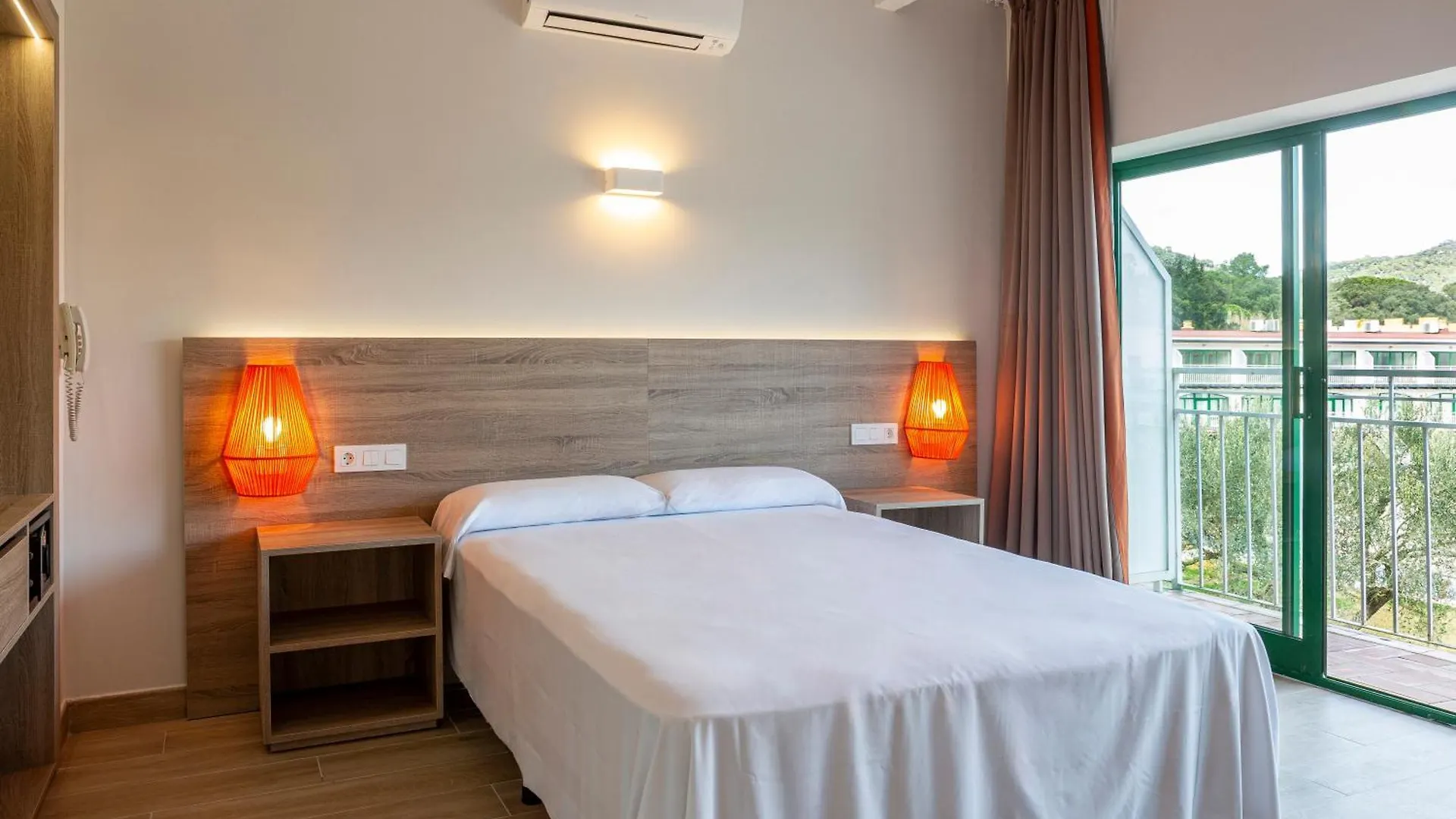 Medplaya Aparthotel Sant Eloi Tossa de Mar Hiszpania