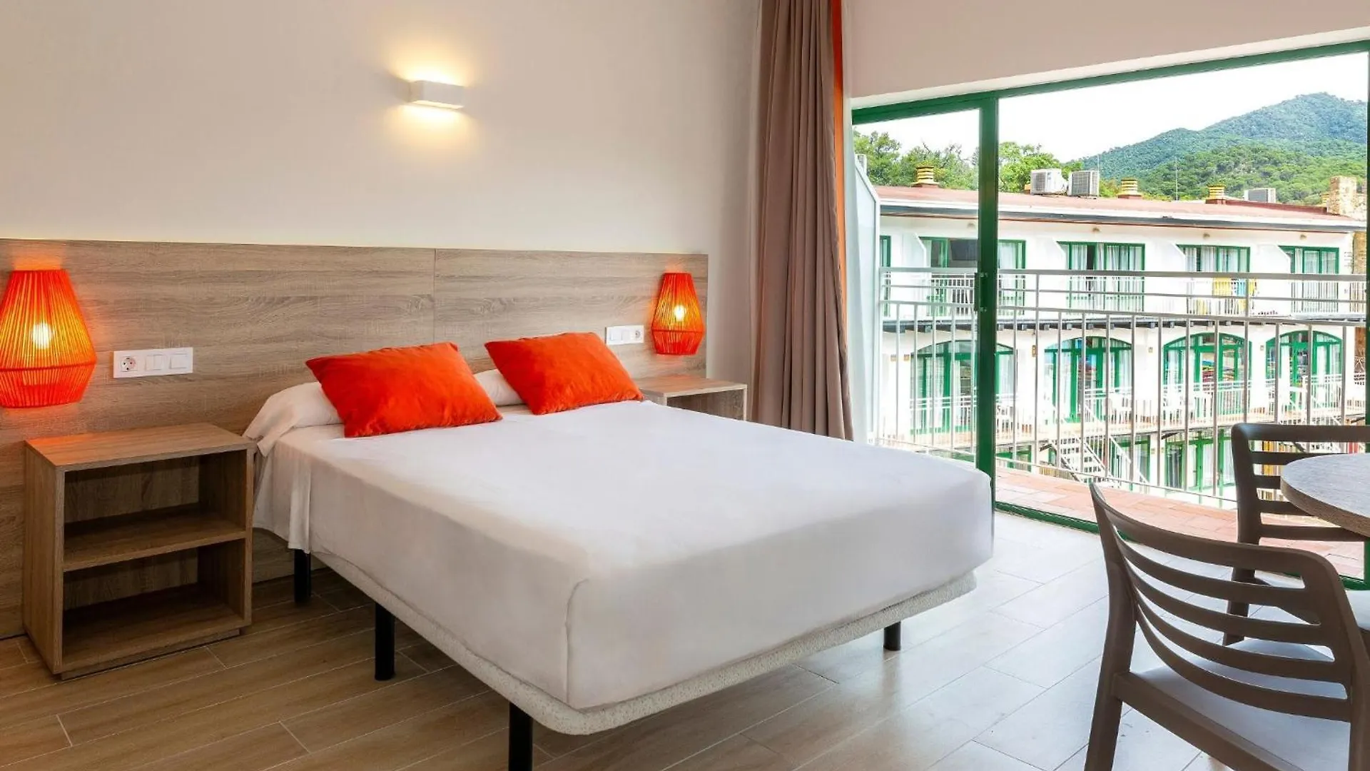 Medplaya Aparthotel Sant Eloi Tossa de Mar 3*,